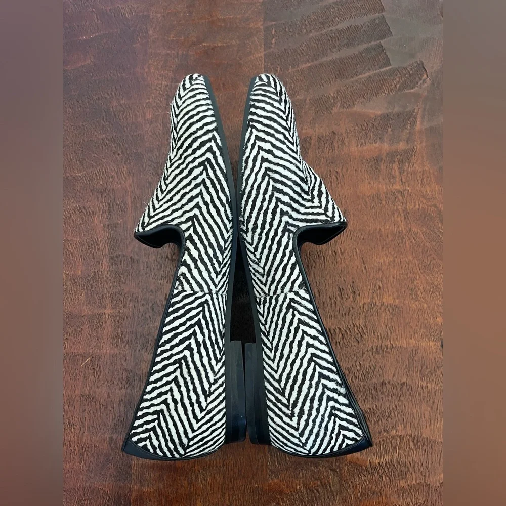 Vionic Willa Herringbone Calf Hair Loafer Black & White Zebra Preppy Minimalist